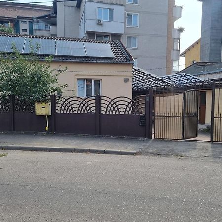 La Bebe 2 Beds Appartement Hunedoara Buitenkant foto